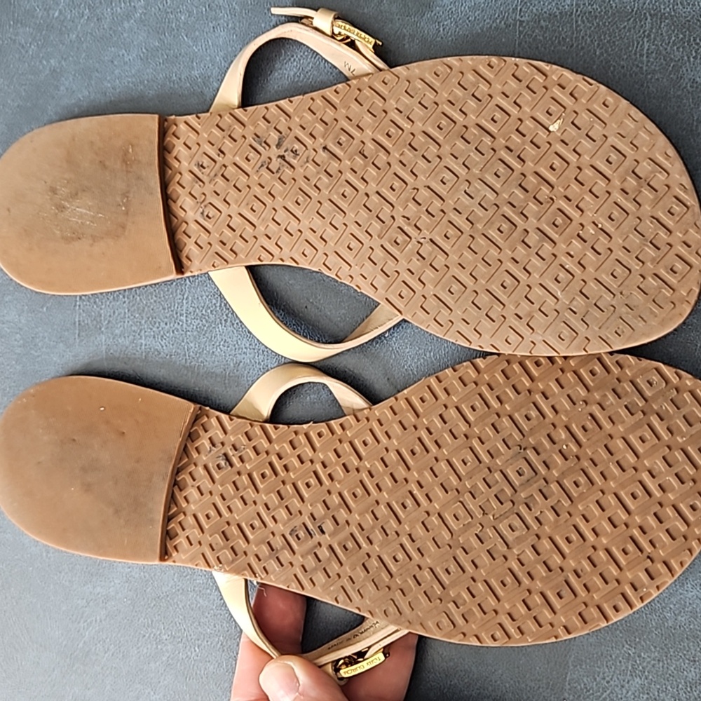 Tory Burch Tan Leather Thong Sandals - Picture 6 of 7